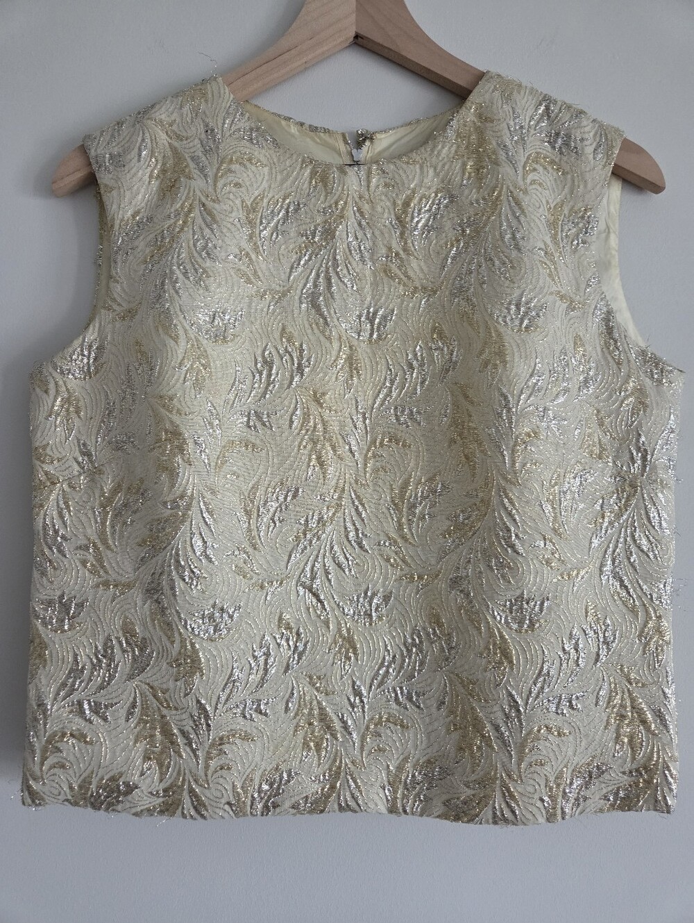 Vintage 60s Metallic Gold Silver Brocade Sleeveless Shell Top Womens Size 14
